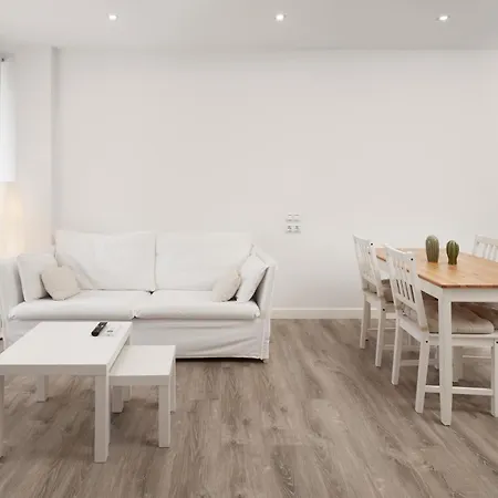 Apartamento Chanquete Apartment *